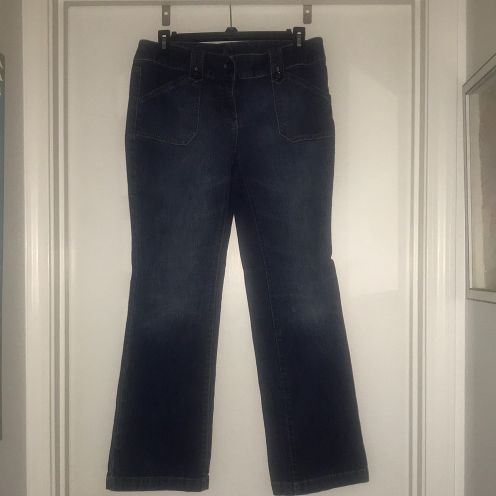 I’m 5’2 and they fit perfect. Jeans